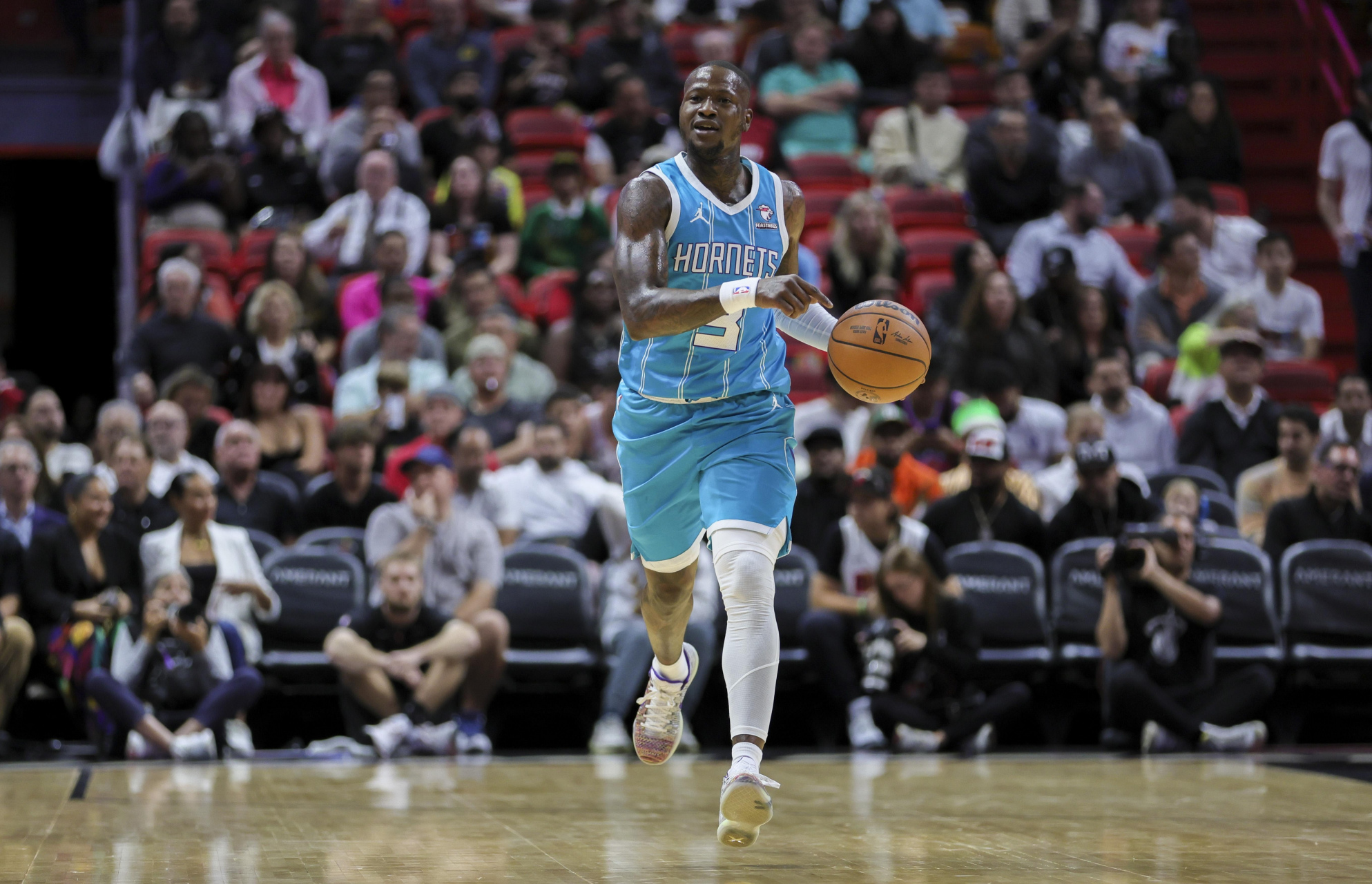 黄蜂队主教练宣布休息一周,球队成绩堪忧的简单介绍 黄蜂队主教练宣布休息一周,球队成绩堪忧的简单介绍