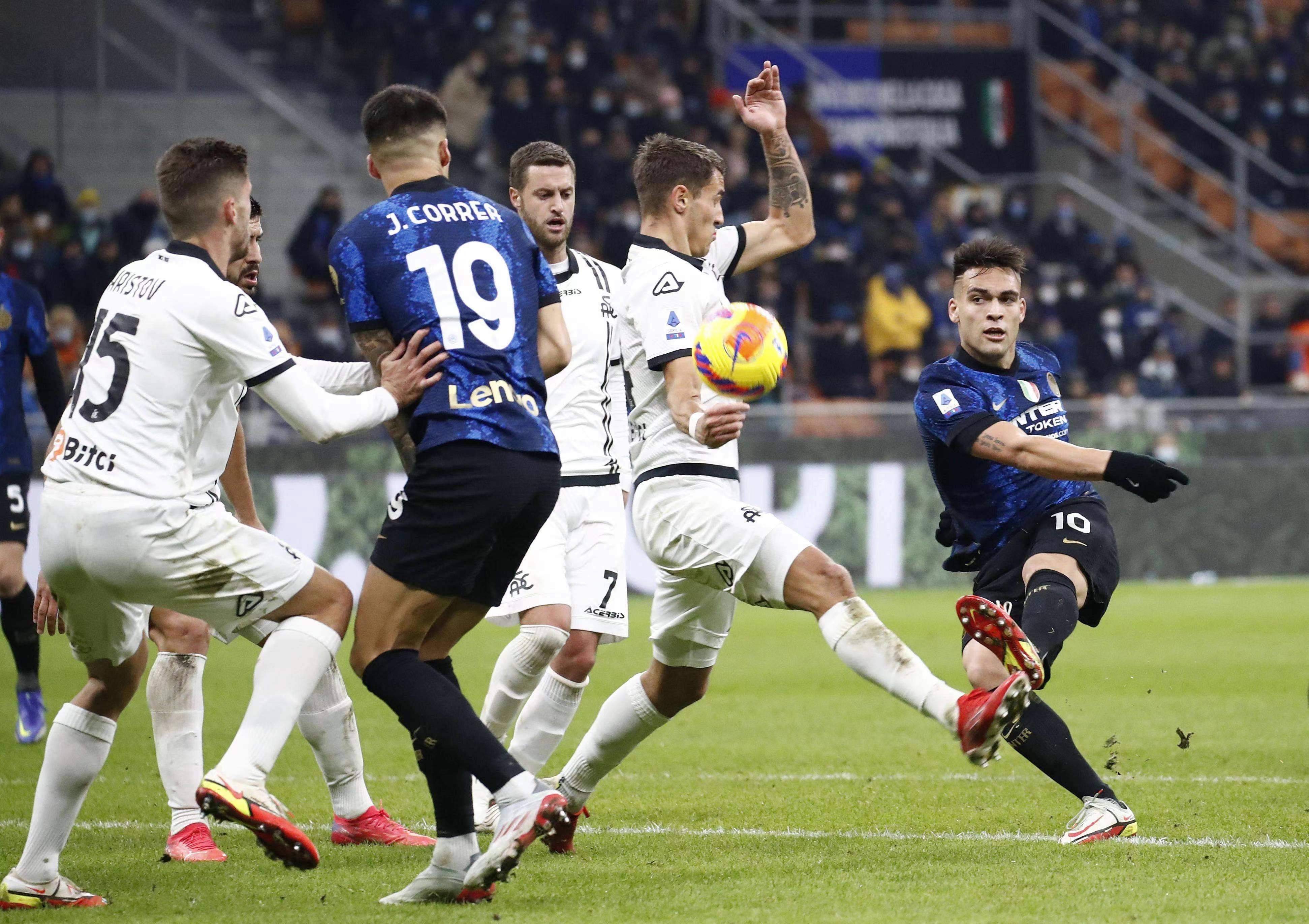 亚特兰大客场大胜，豪取连胜赛点的简单介绍