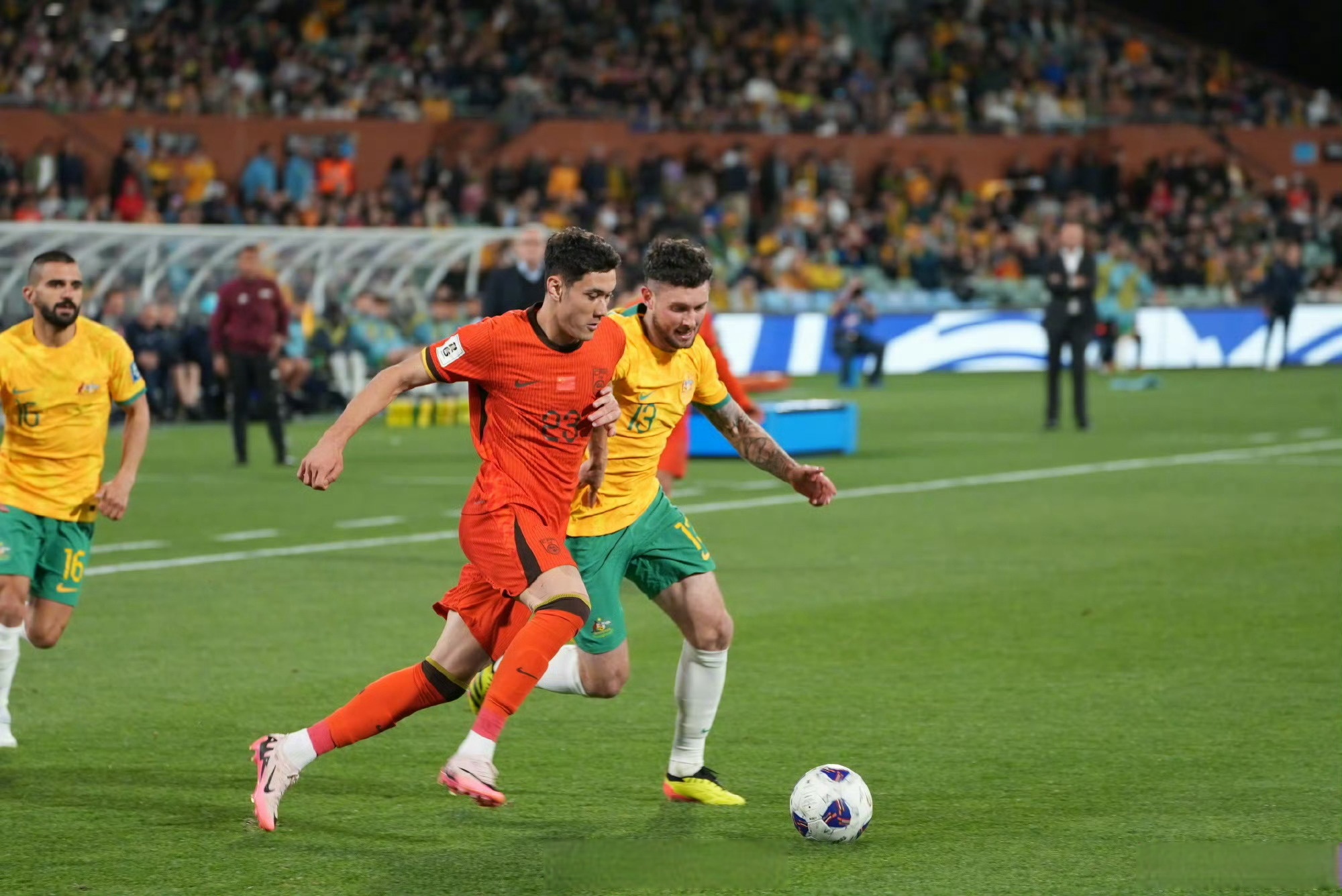 澳大利亚球队斩获国际杯赛冠军