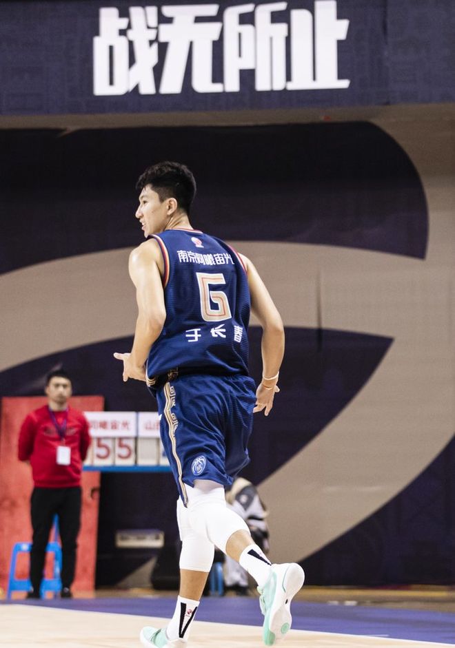 三外援顽强逆转，河南男篮抢夺宝贵胜利的简单介绍