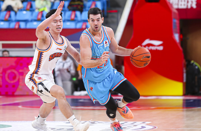 三外援顽强逆转，河南男篮抢夺宝贵胜利的简单介绍