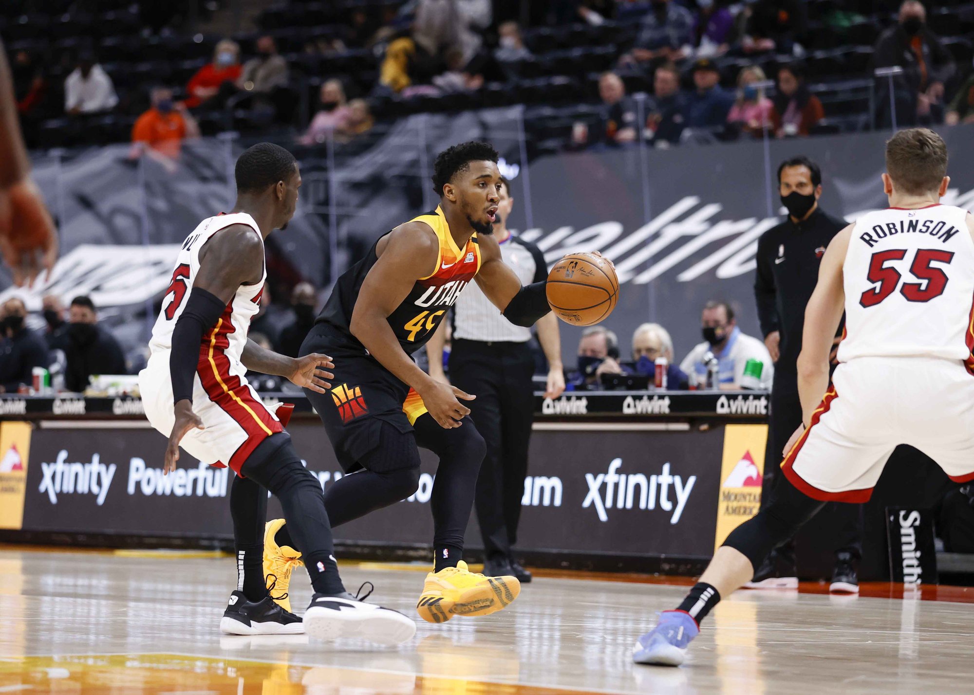 关于公牛连胜收官，西部季后赛形势乐观的信息